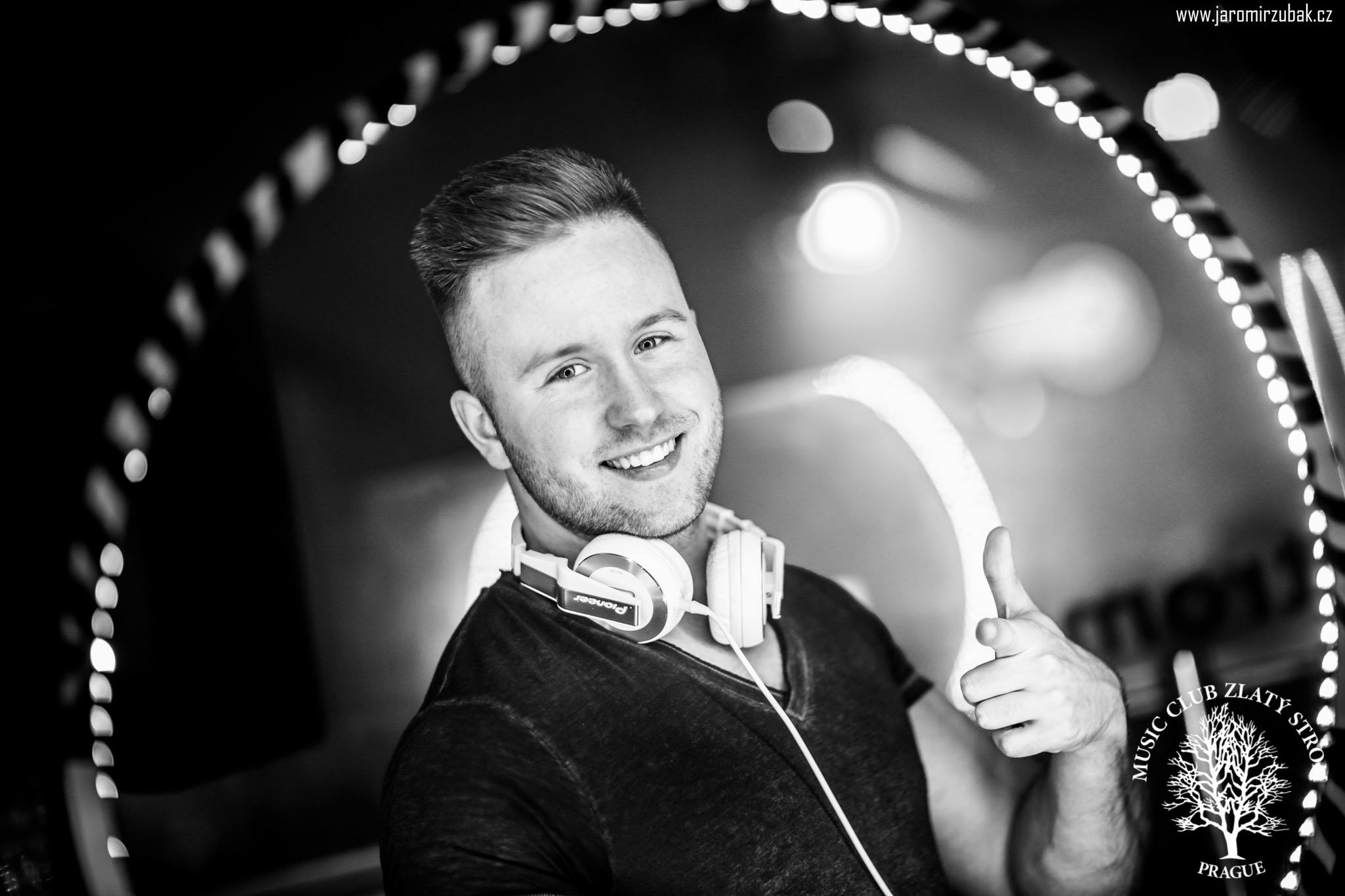 12783532_1118320078200912_6504260948065645376_o